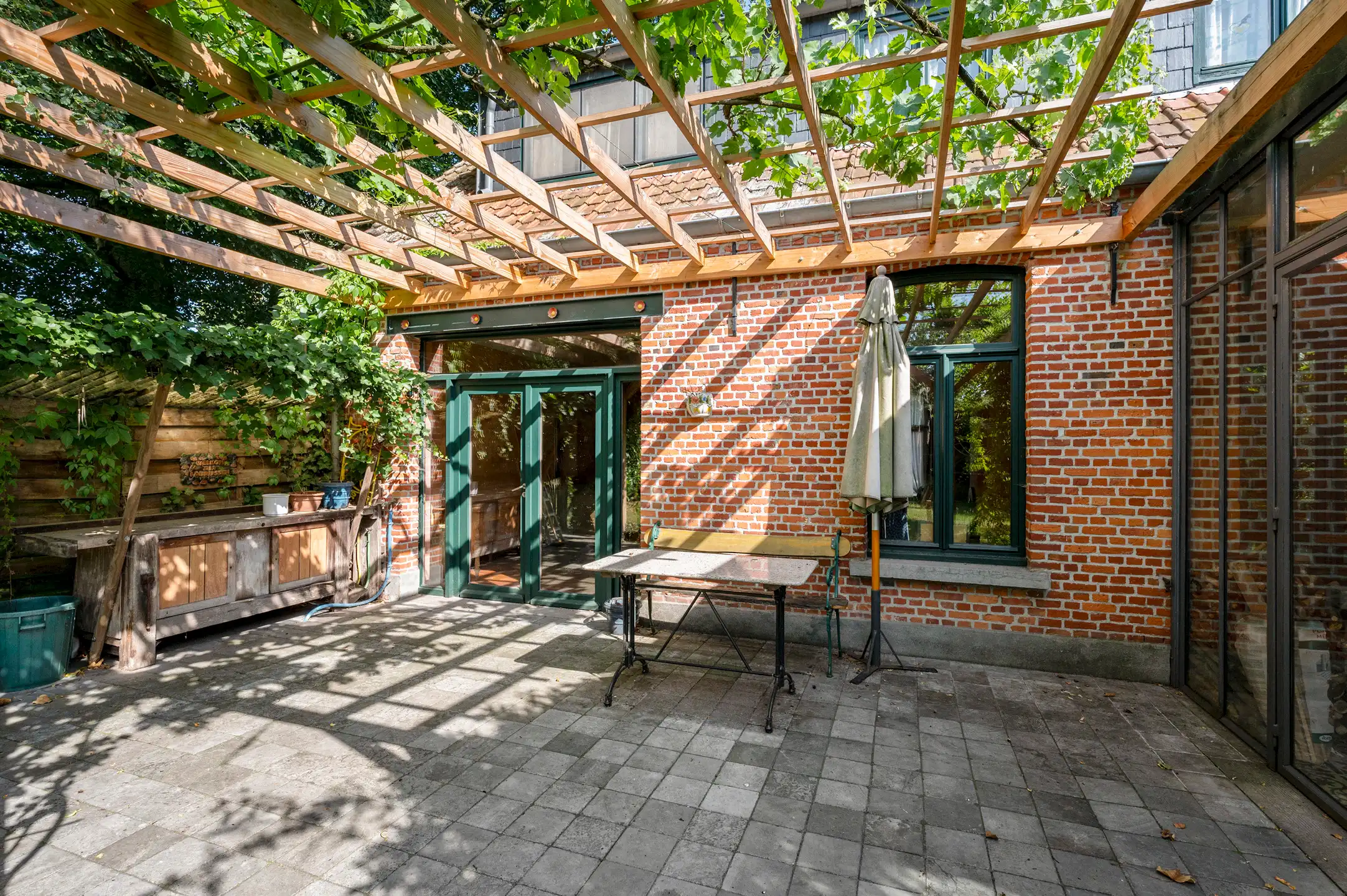 Karaktervolle woning op een toplocatie met diepe tuin en garage in een doodlopende straat nabij het centrum van Heide foto 24