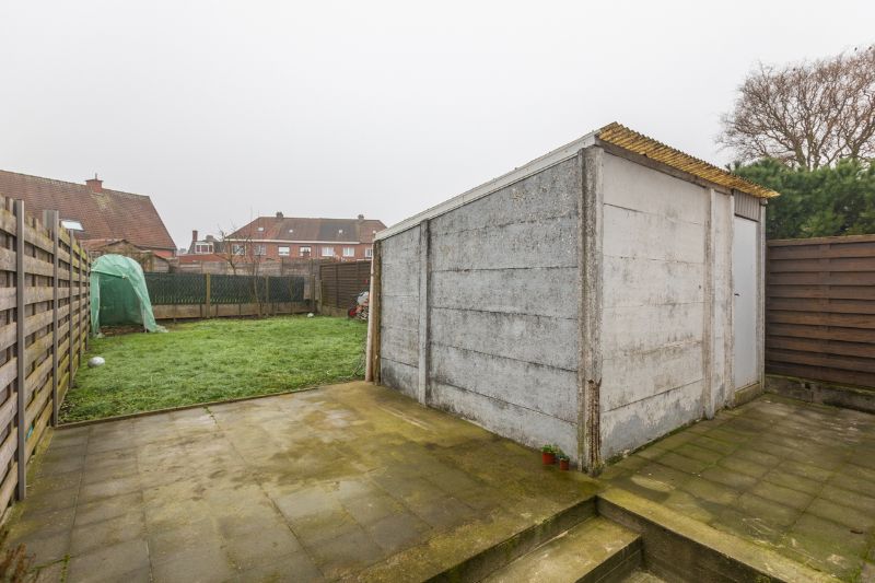 Halfopen woning met 4 slaapkamers en tuin (energielabel D), zij-uitweg voor fietsen... foto 4