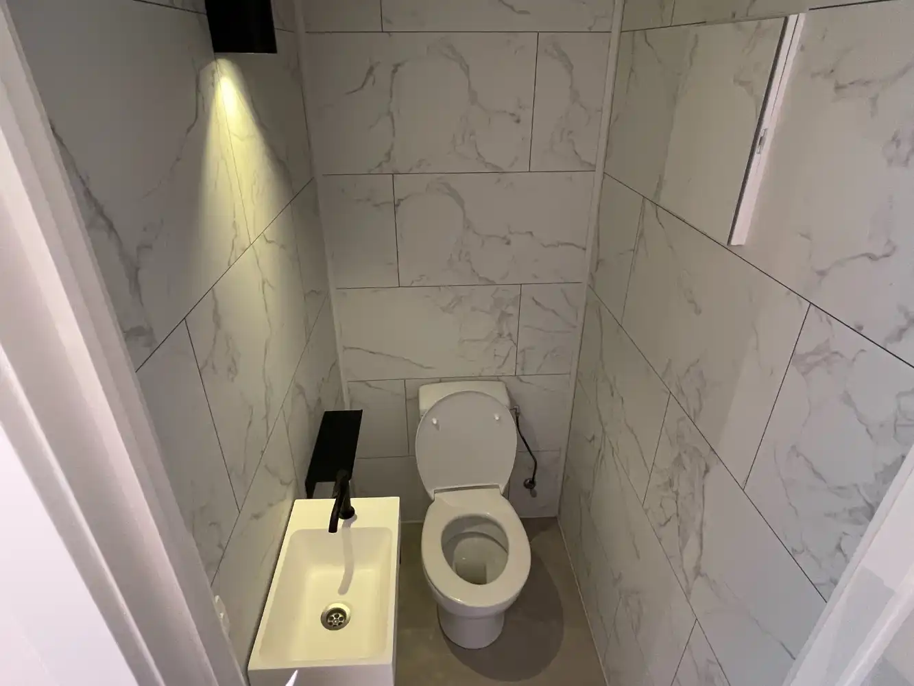 Gezellige studio met frontaal zeezicht te huur. foto 10