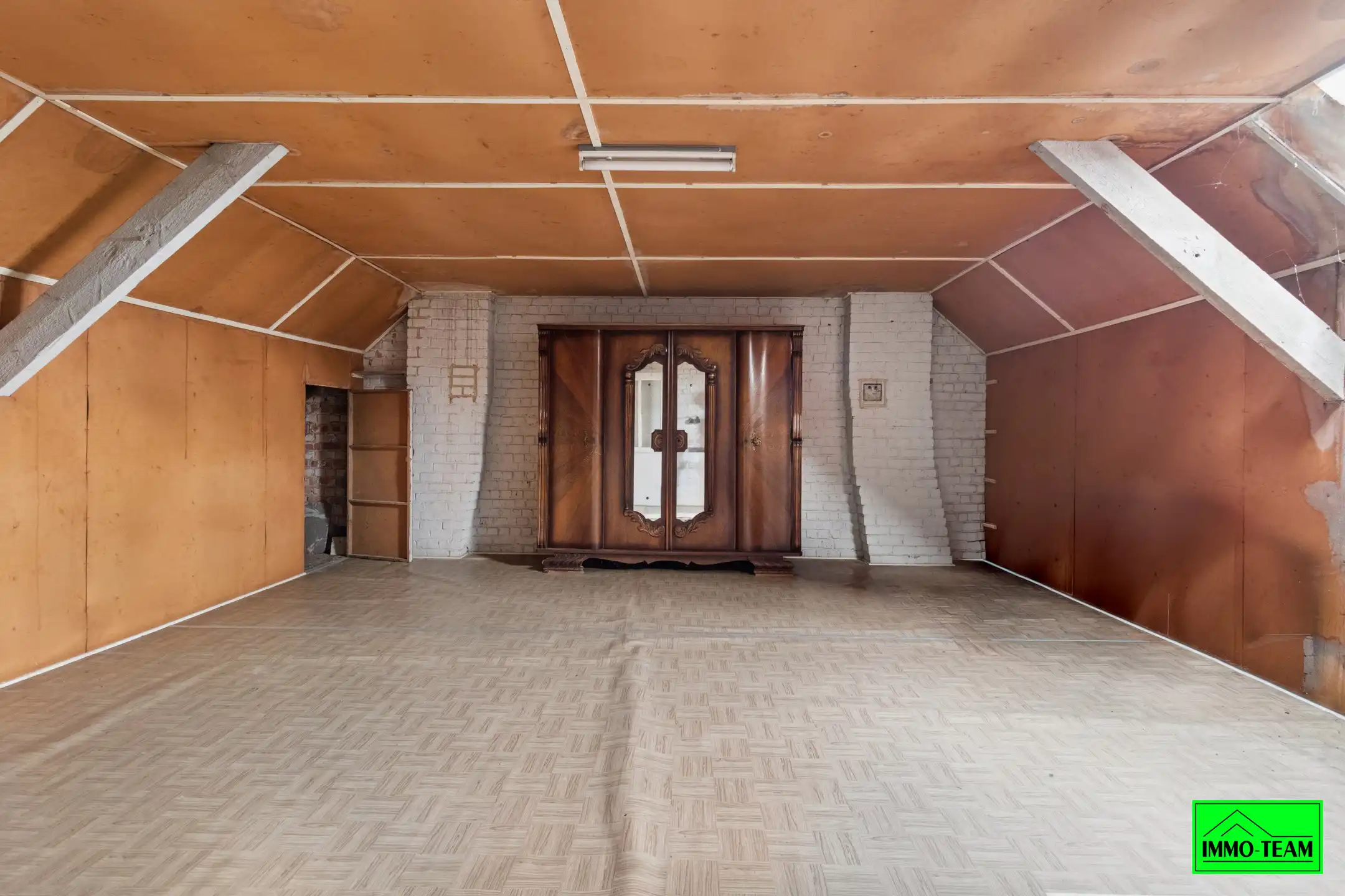 Te renoveren 2-gevelwoning met tuin  foto 23