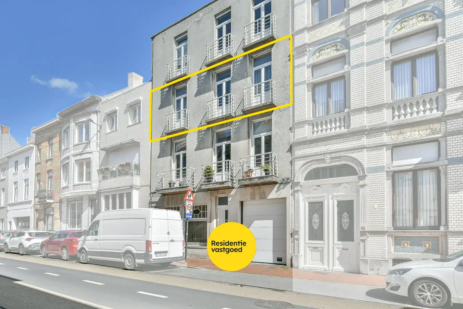 Instapklaar 2-slaapkamerappartement in hartje Blankenberge nabij de Grote Markt foto {{pictureIndex}}
