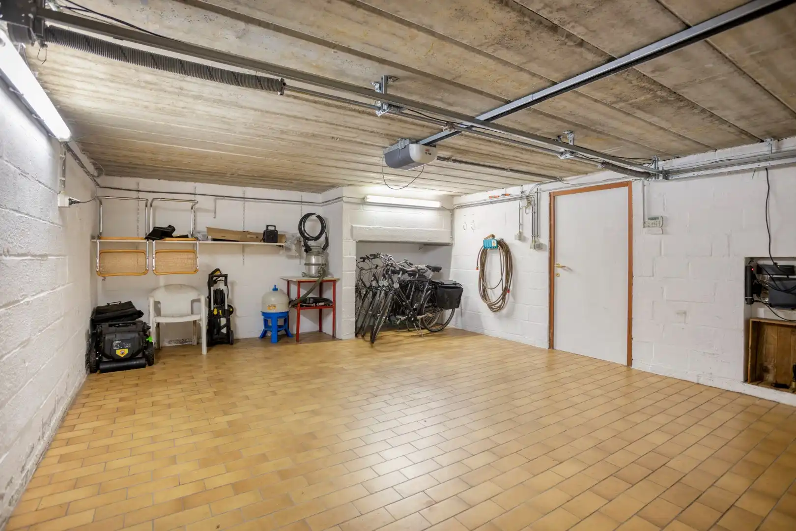 Instapklare villa met prachtige tuin op wandelafstand van het stadscentrum van Tongeren foto 24