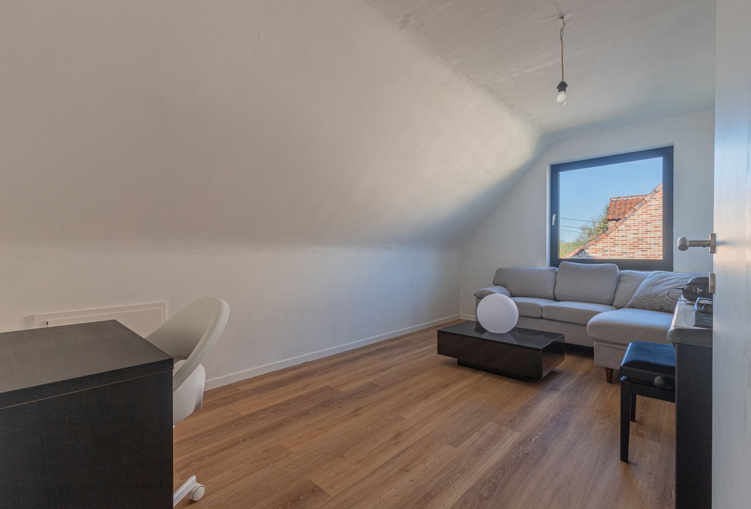 Charmante villa met 3 slpk, garage en zuidwest gelegen tuin foto 13