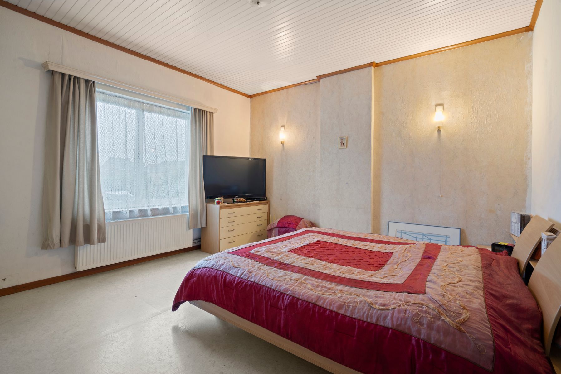 Woning met veel potentieel, drie slaapkamers en tuin foto 8