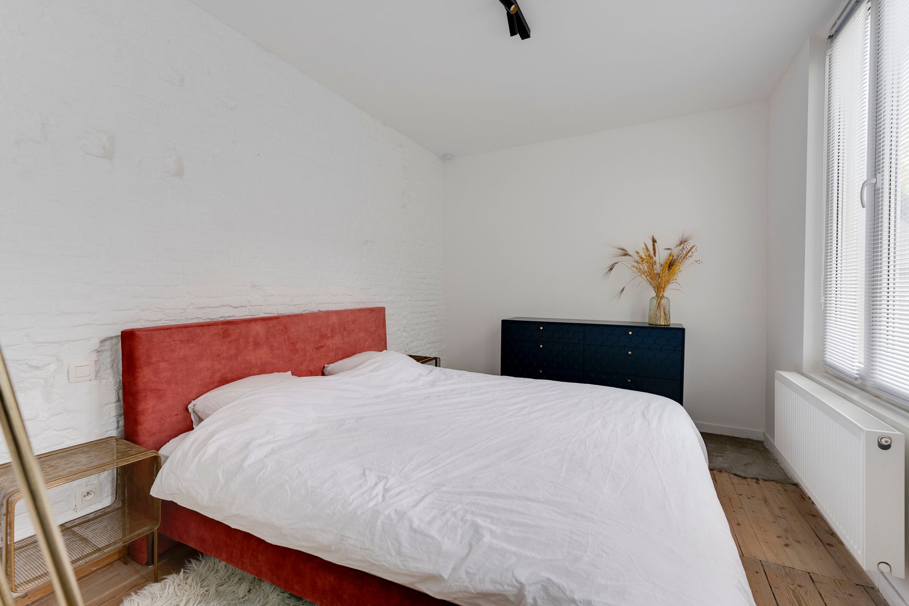 Bemeubelde cityloft met terras op het hippe Zuid foto 7