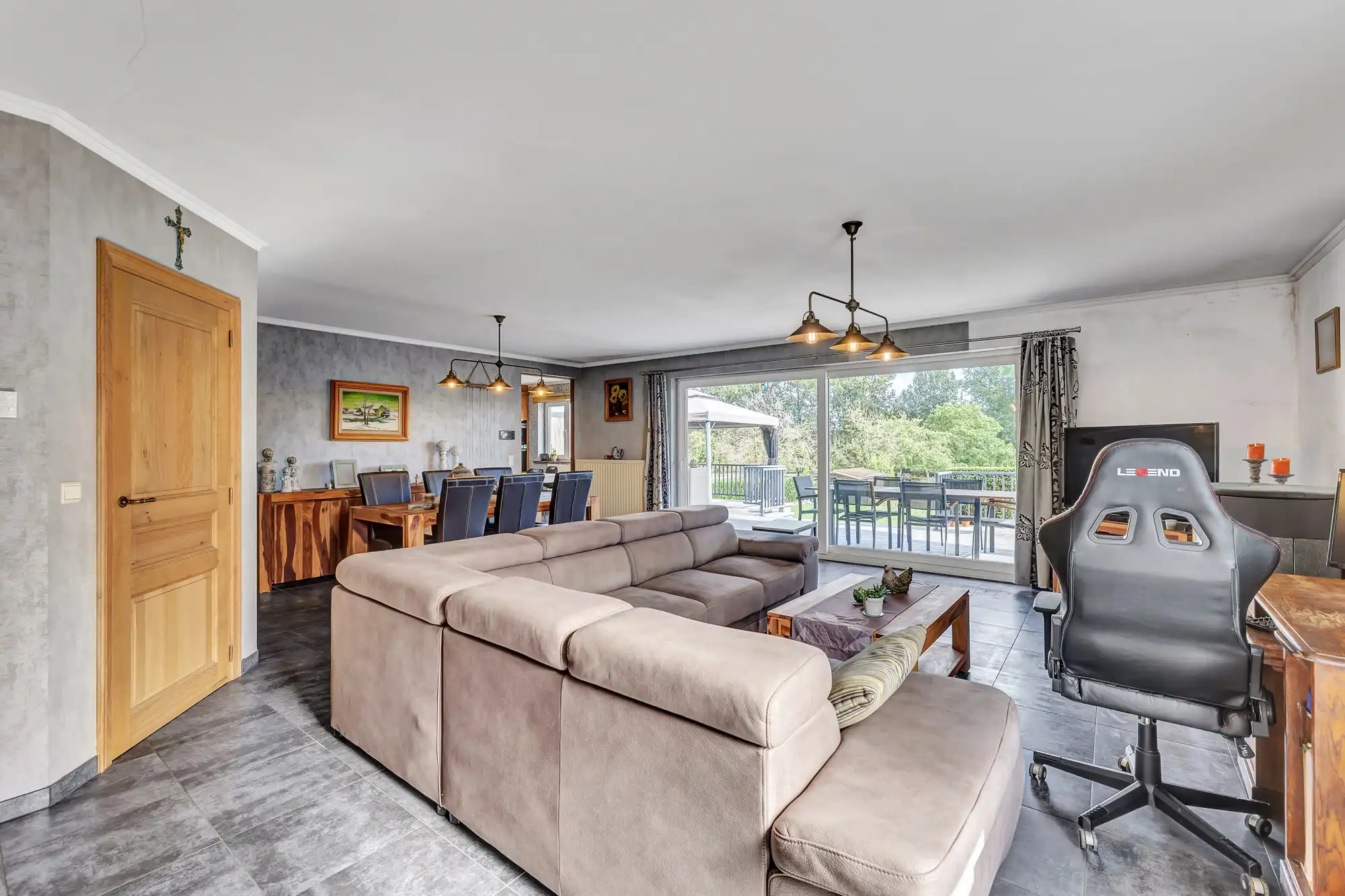 Goed onderhouden villa op groot perceel met 4 slaapkamers foto 10