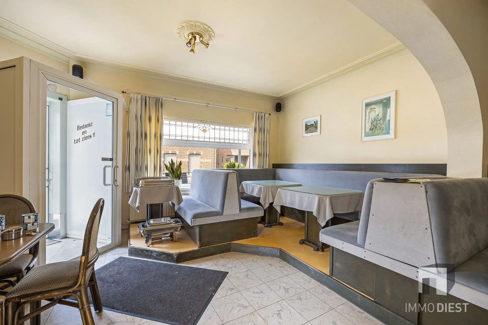 Vroegere café met woning met 4 ruime slaapkamers foto 28