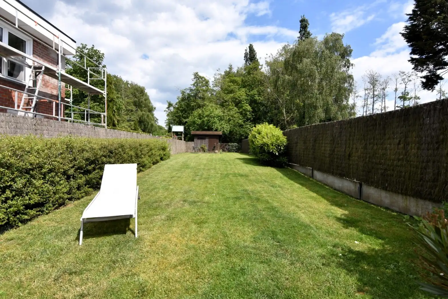 Gezellige rijwoning met diepe tuin in Moorslede foto 11