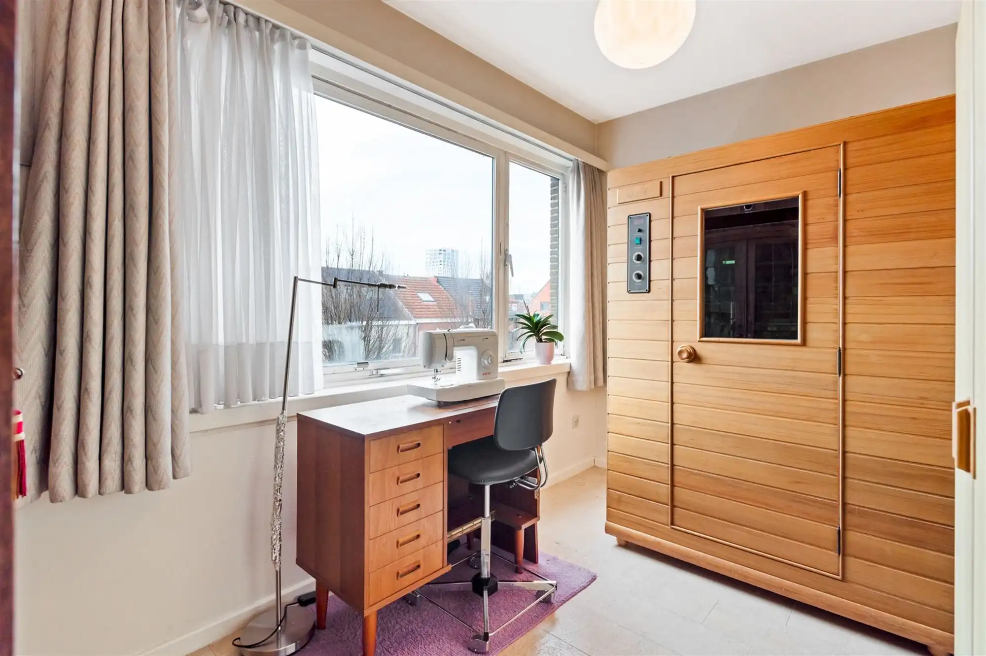 Bel-etage woning met 3 slaapkamers en tuinpoort aan straatkant. foto 17