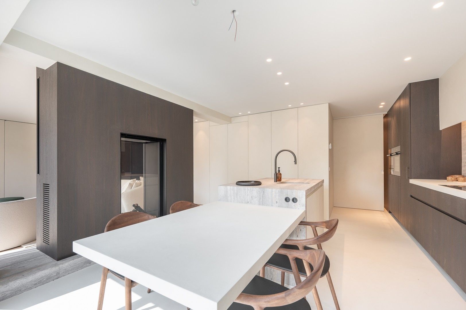 Magnifiek gerenoveerd appartement van 150 m², op enkele passen van het Van Bunnenplein. foto 10