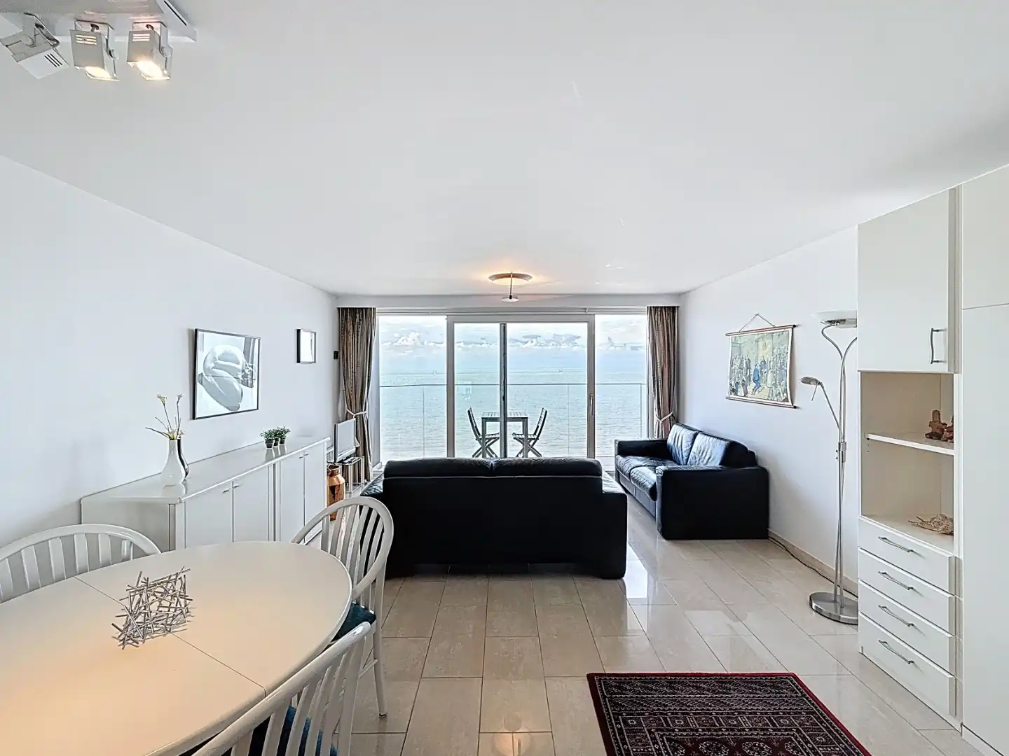 Ruime studio met een adembenemend zeezicht foto 3