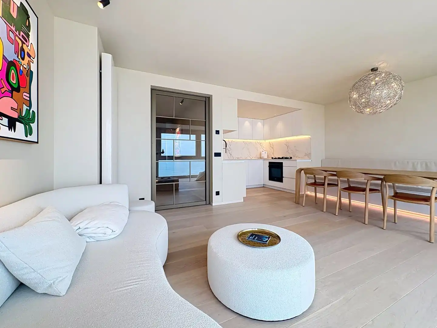 Exclusief appartement op de Zeedijk - parkeerplaats met laadpaal mogelijk  foto 2