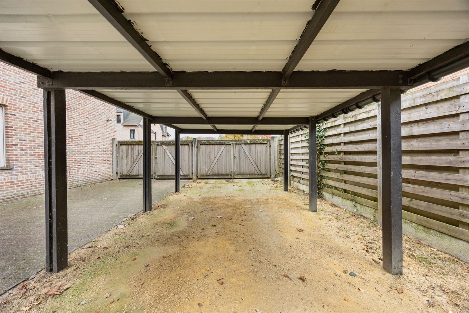 Woning op toplocatie met ruime tuin en zicht op bosgebied. foto 27