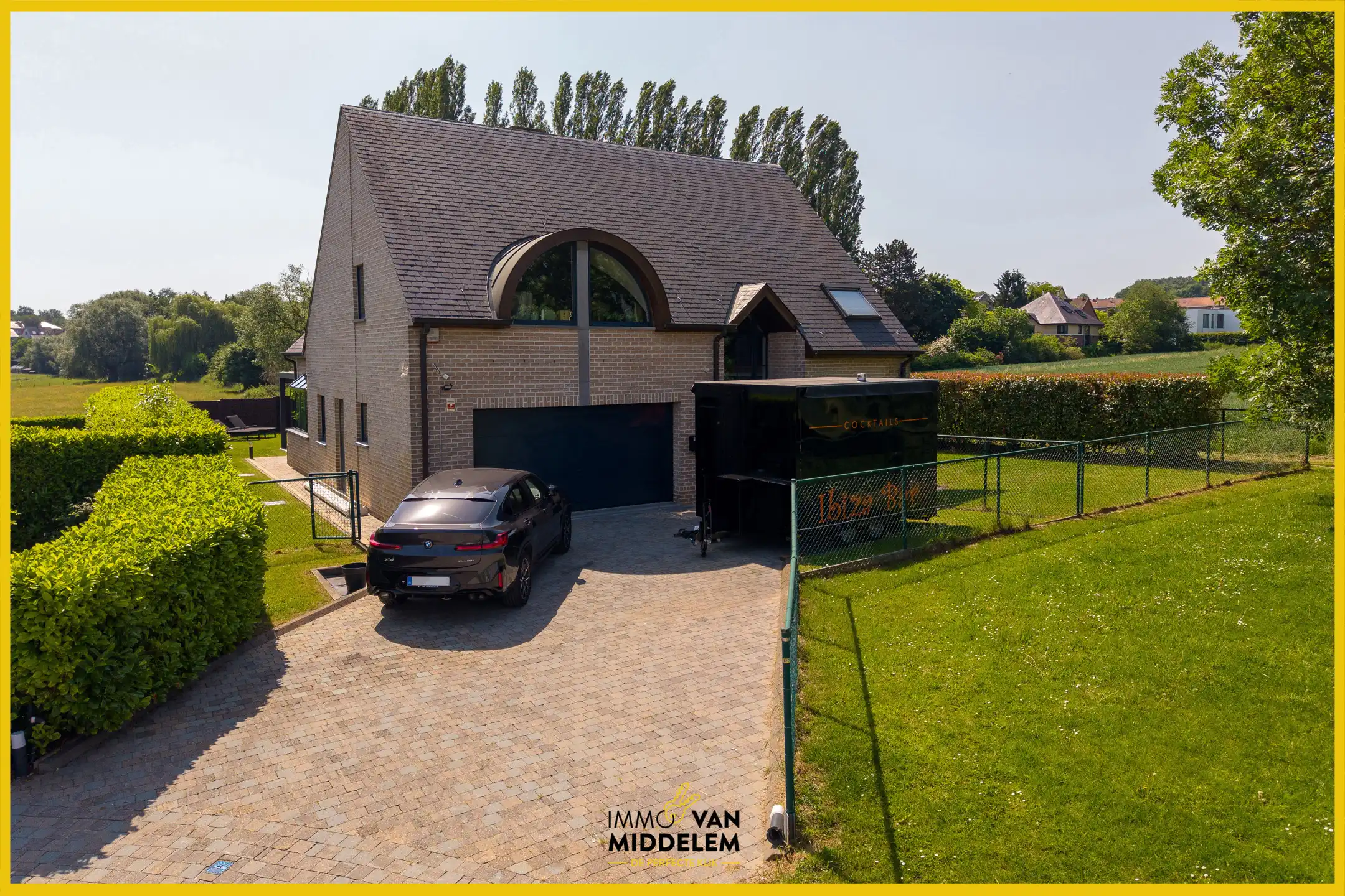 VILLA MET 5 SLAAPKAMERS, ZWEMBAD EN GARAGE foto 22