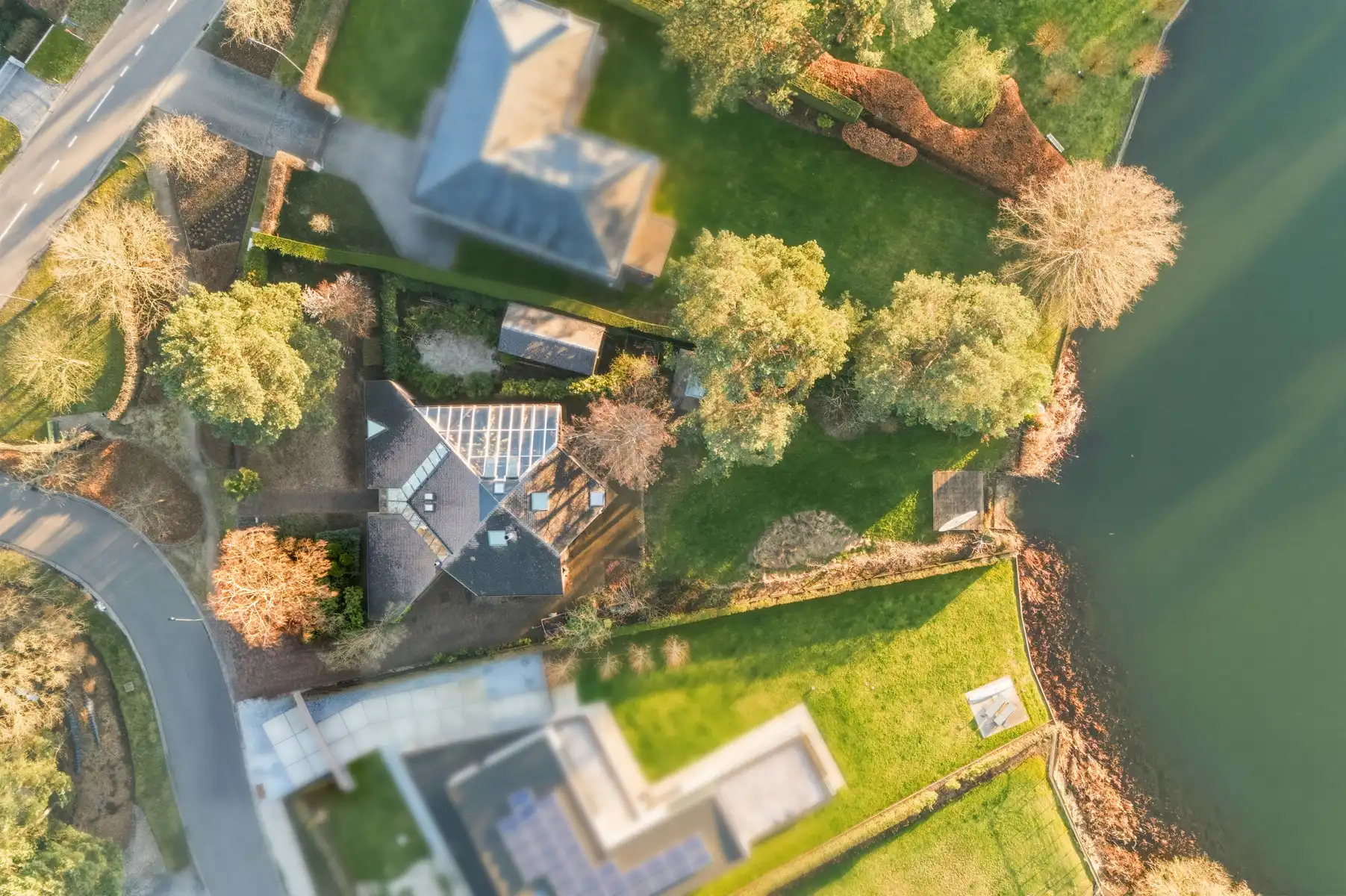 Architecturale villa aan het meer te KEERBERGEN foto 39