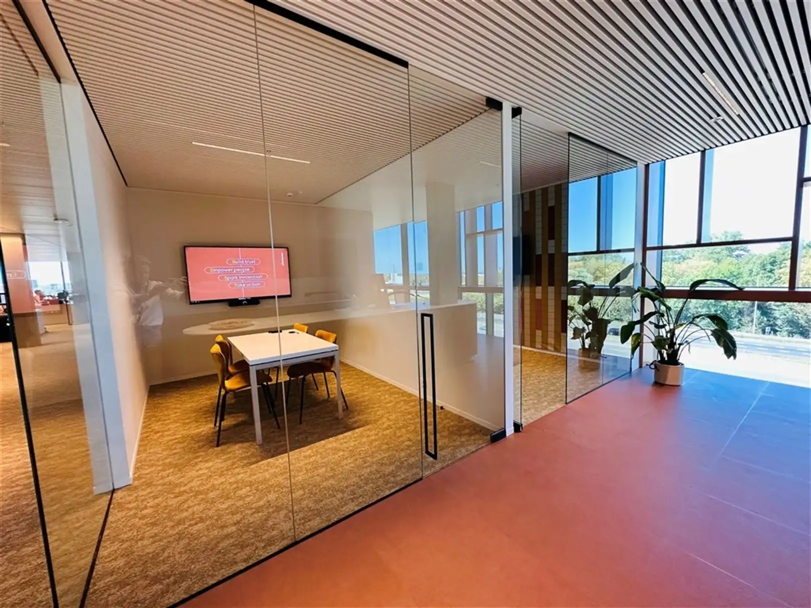 High-end nieuwbouwkantoor/showroom langsheen E17 foto 12