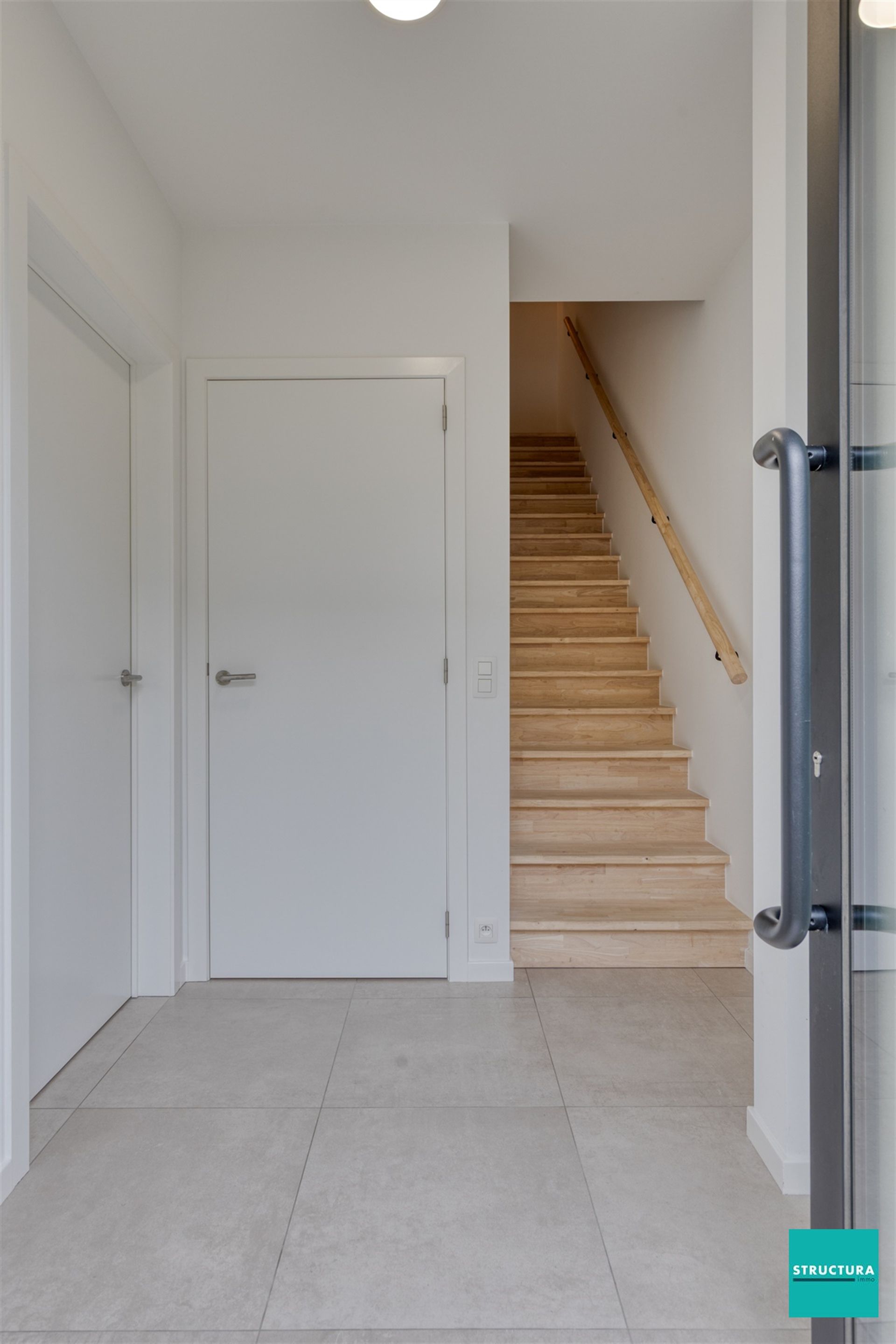 Prachtige nieuwbouwwoning (onder RR-rechten) foto 4