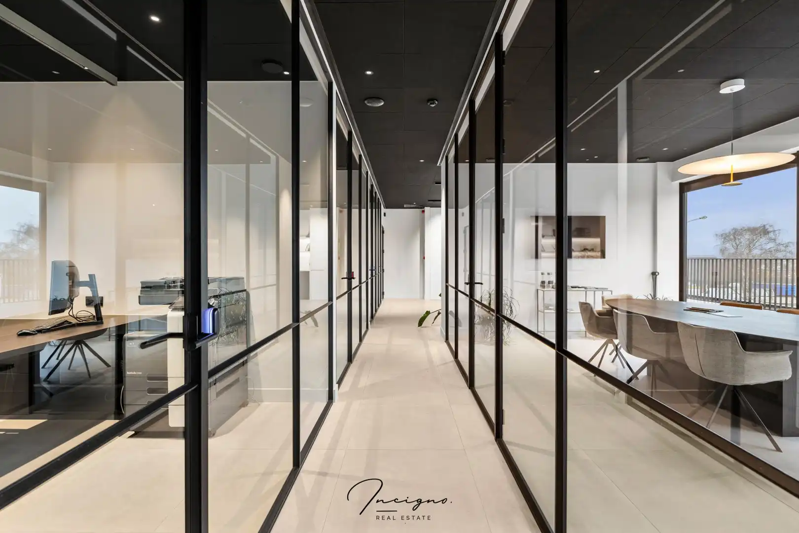 Kantoorgebouw foto 10