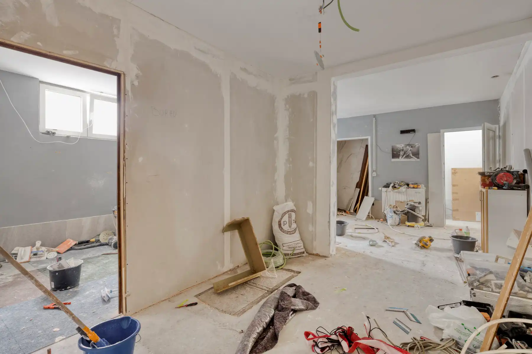 Ruime bel-etage met 4 slaapkamers en handelsruimte foto 24