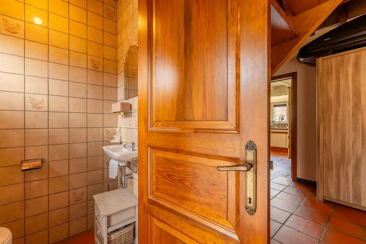 Mooie, ruime villawoning met leuke tuin op rustige locatie foto 20