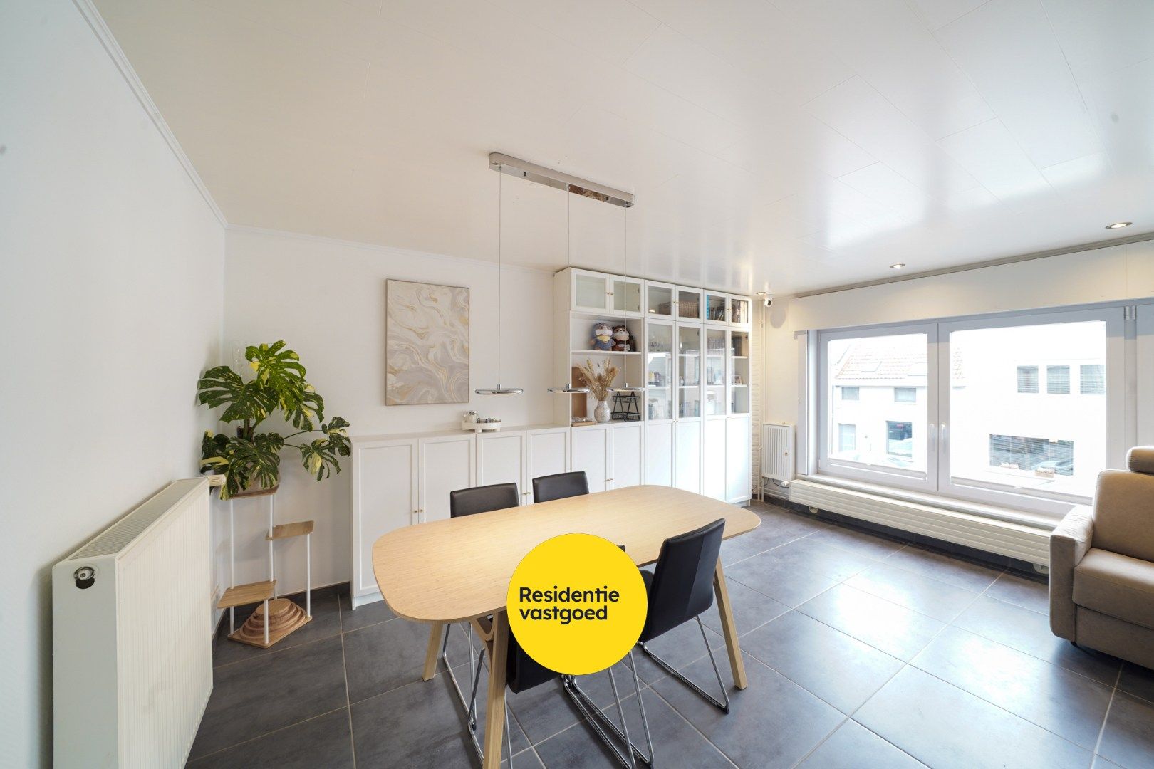 Ruime bel-étagewoning met 3 slaapkamers en garage te Oostende foto 3