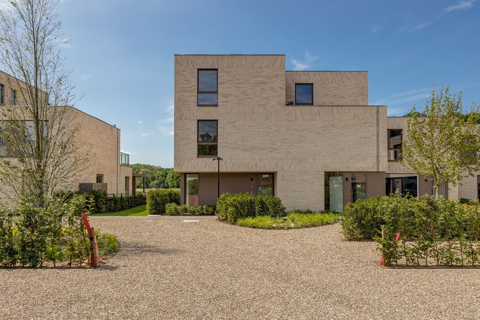 Wonen in het groen van 's-Gravenwezel stijlvol, duurzaam en rustgevend foto 3