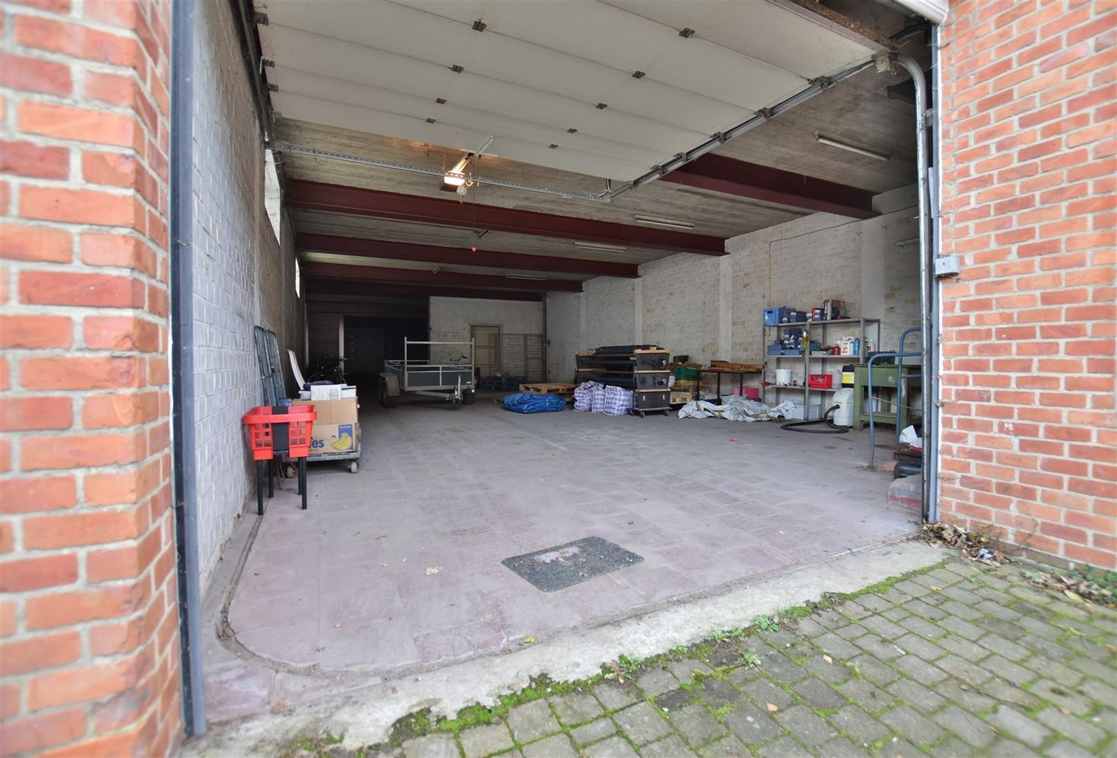 Ruime loodsen met sectionale poort te Dendermonde foto 10