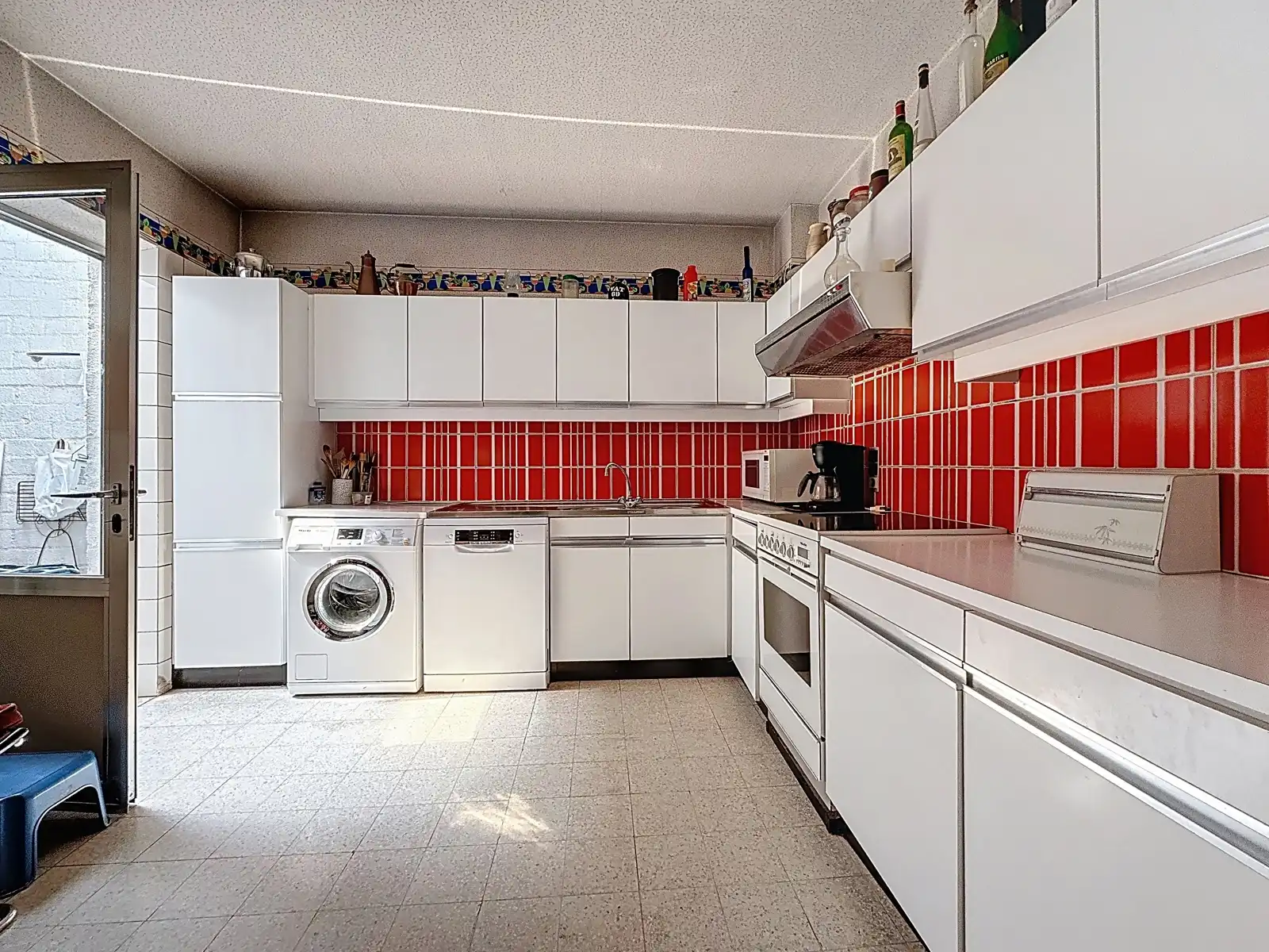 Uniek handelspand met ruim appartement en tuin foto 15