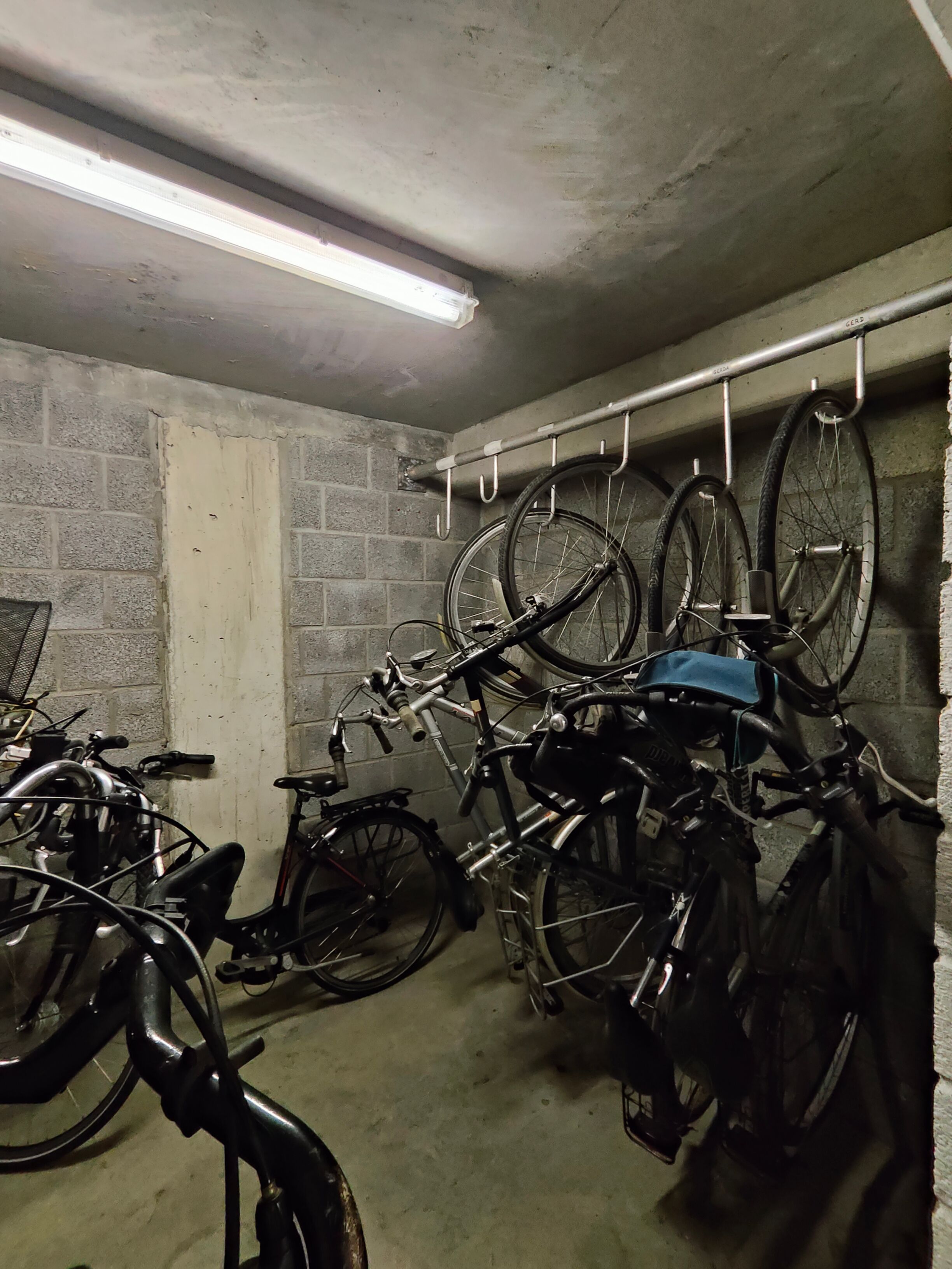 Instapklaar gelijkvloers appartement  + berging + ev. GARAGE!* foto 14