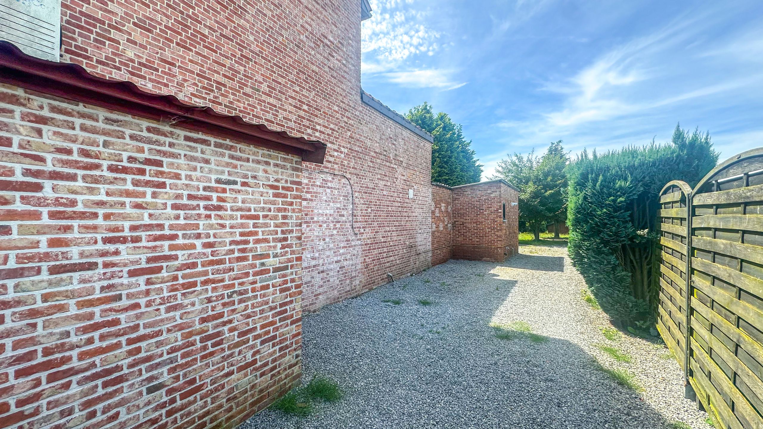 Karaktervolle woning met moderne afwerking en zonnige tuin! foto 37