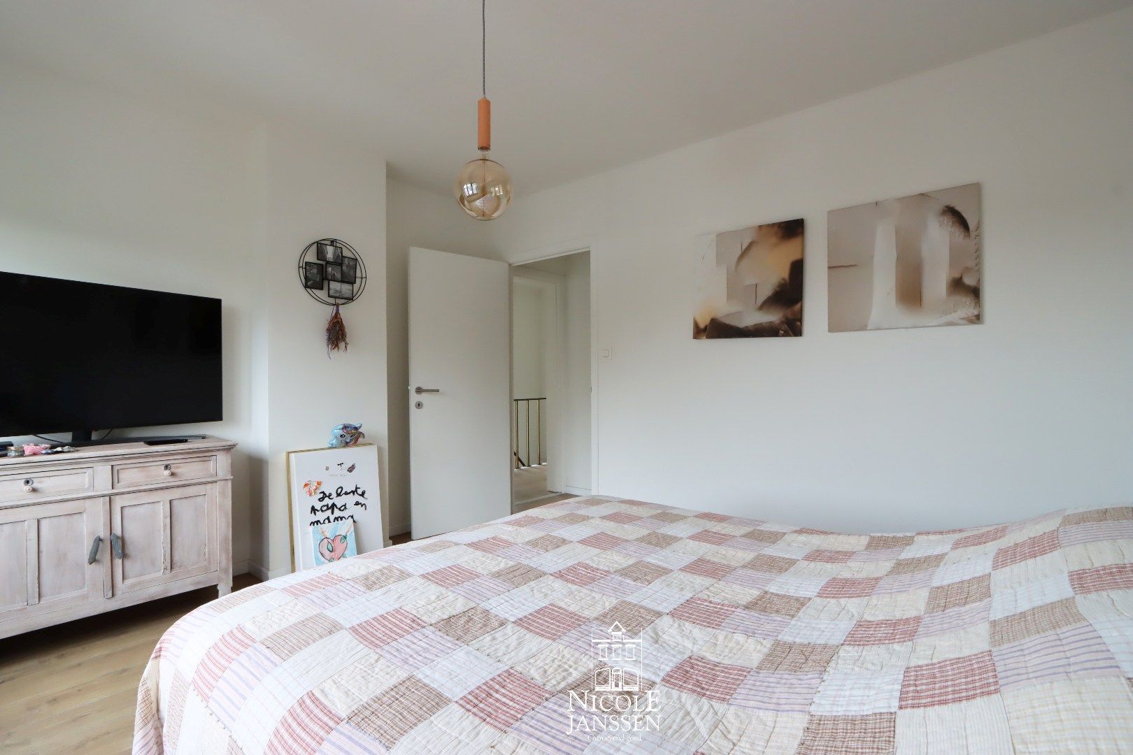 Ruime gezinswoning met loods  foto 23