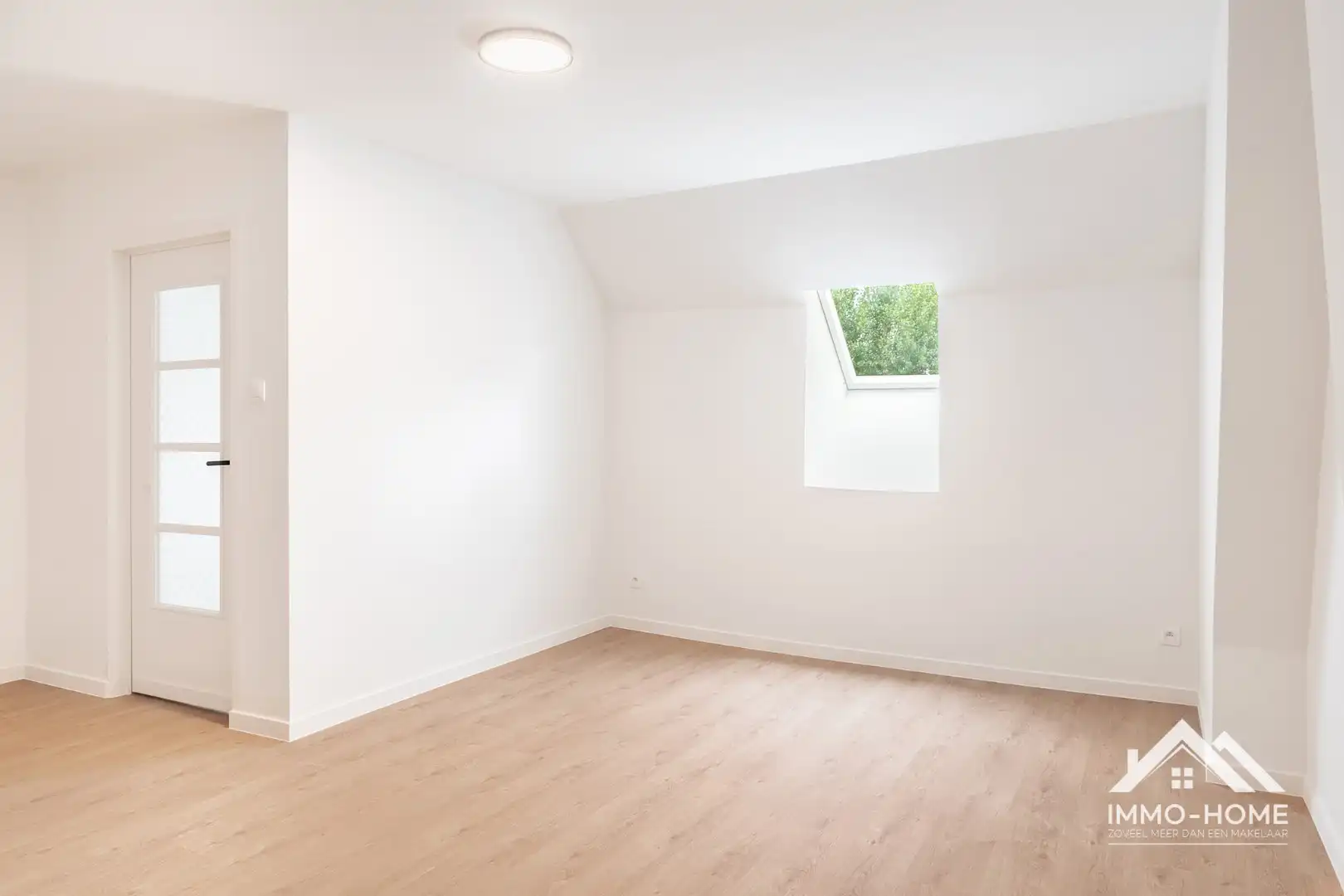 Ruime gerenoveerde burgerwoning !! foto 20