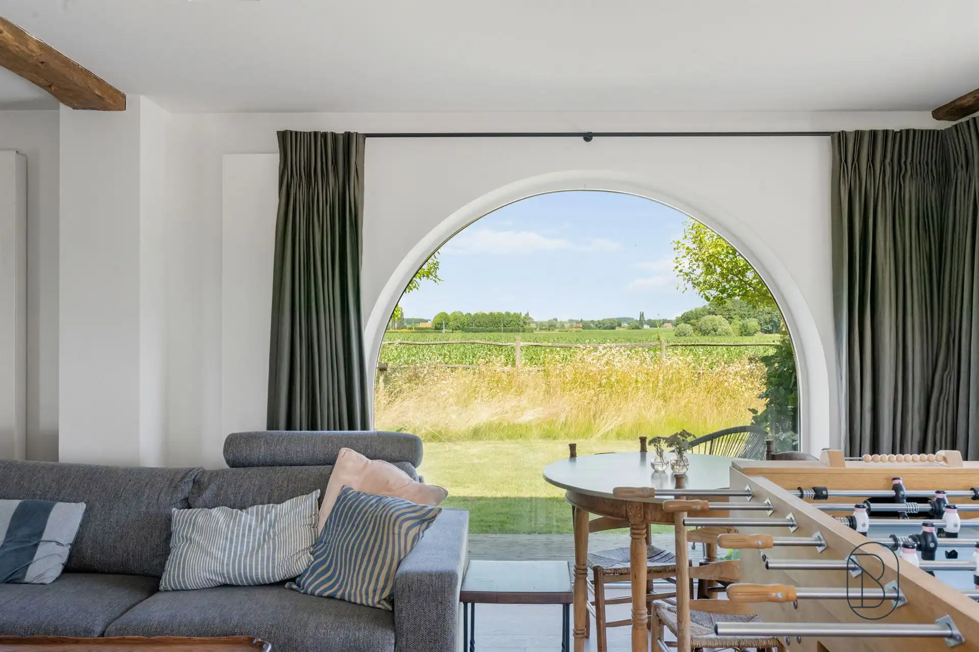 Landhuis + bijgebouw, met zwembad en privacy op 5.329 m². foto 16
