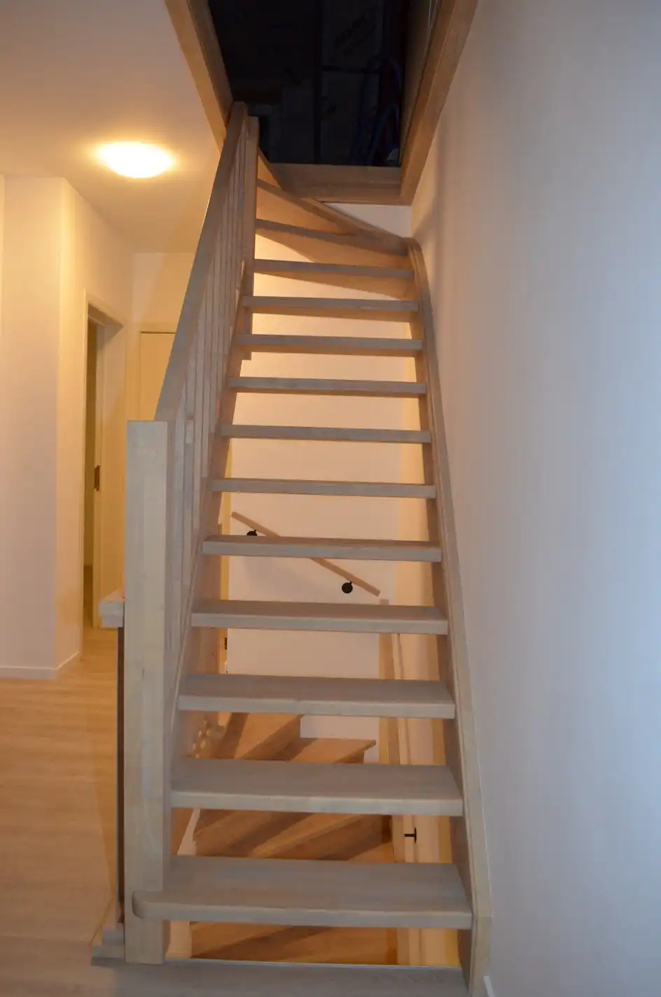 Rustig gelegen gerenoveerde woning met twee slaapkamers nabij het centrum foto 11