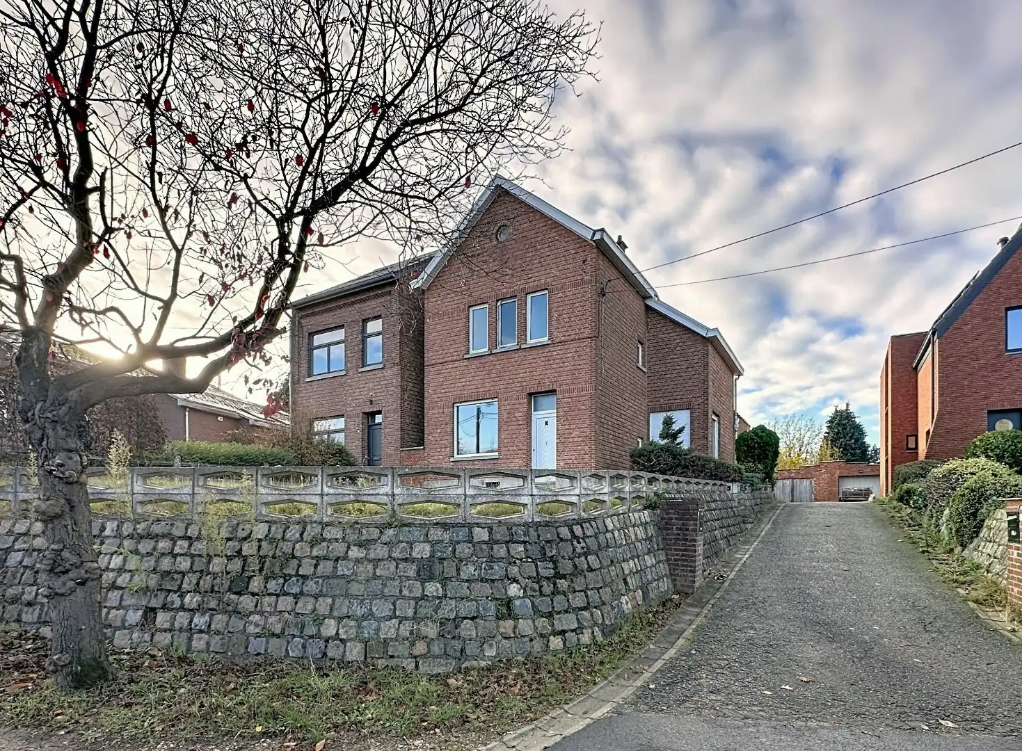 Hoofdfoto van de publicatie: Ruime woning met tuin, terras, garage en 4 slaapkamers te Kessel-Lo!