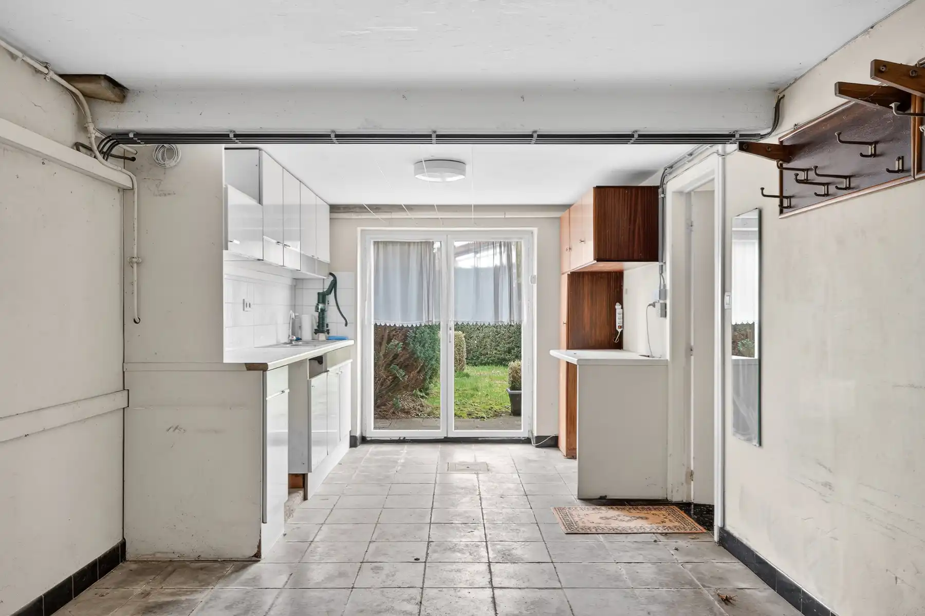 Ruime bel-étage met tuin en garage in Sint-Michiels foto 14