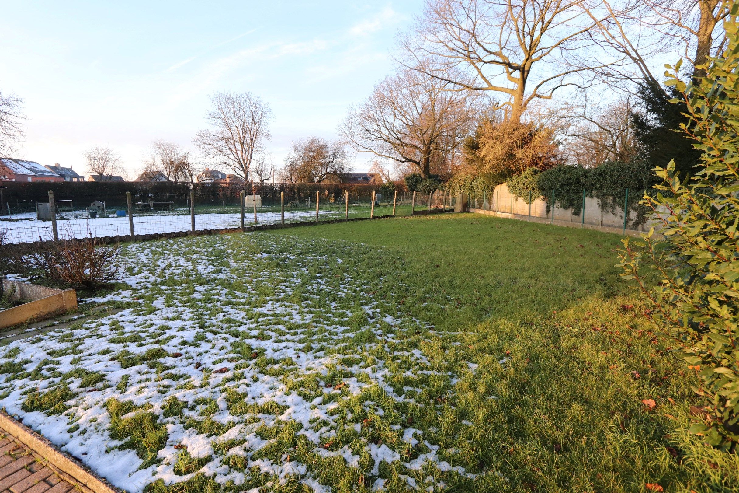 GERENOVEERDE GEZINSWONING MET TUIN foto 14