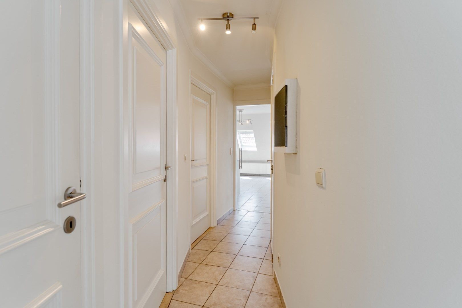 Goed verzorgd en gezellig duplex-appartement in het centrum met 2 slaapkamers, bureelruimte, terras foto 14