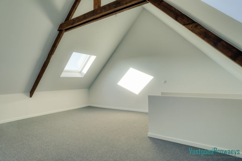 Gerenoveerde starterswoning voorzien van alle comfort, ook ideaal als investering! foto 15