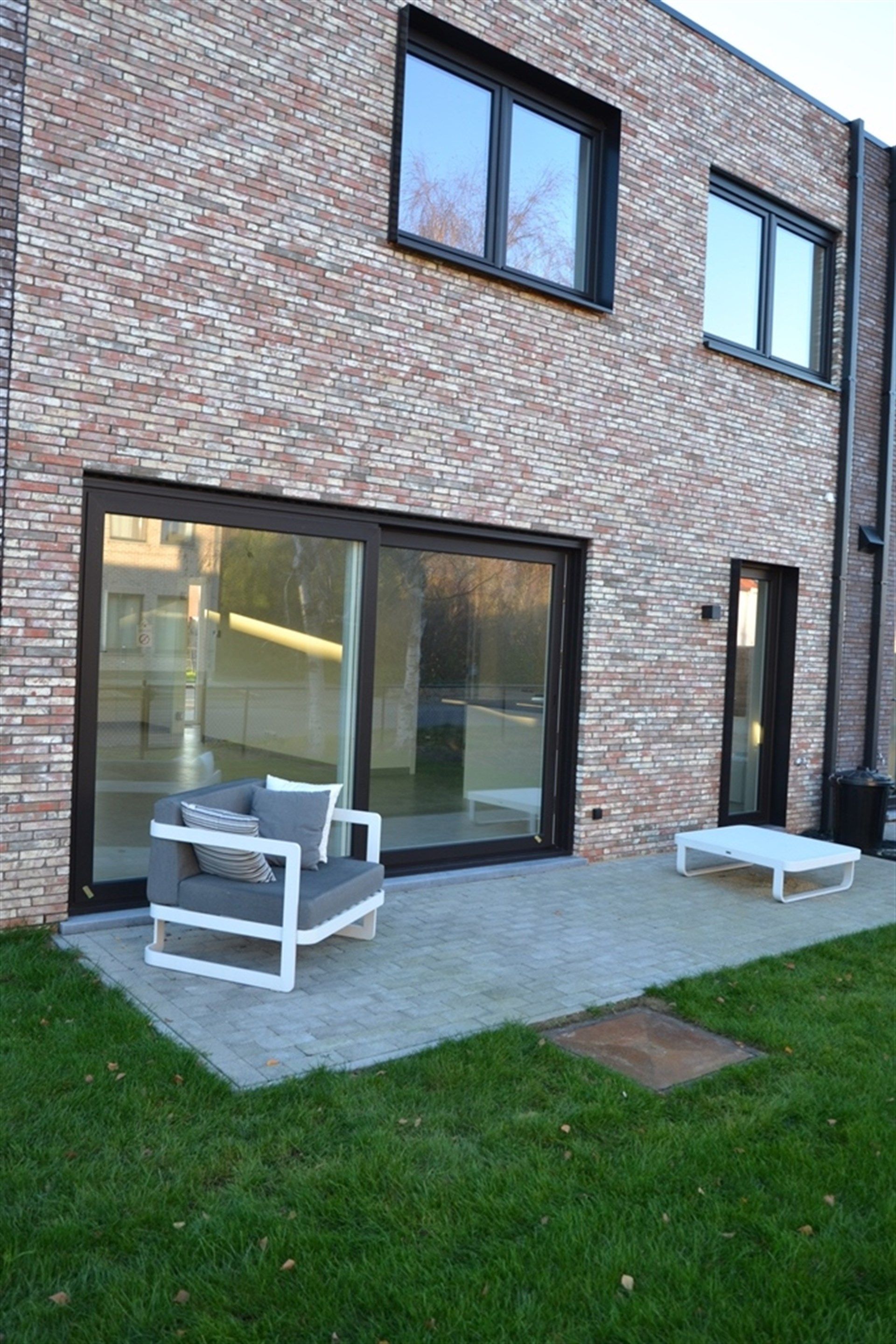 Instapklare BEN  nieuwbouwwoning met terras en tuintje. foto 7