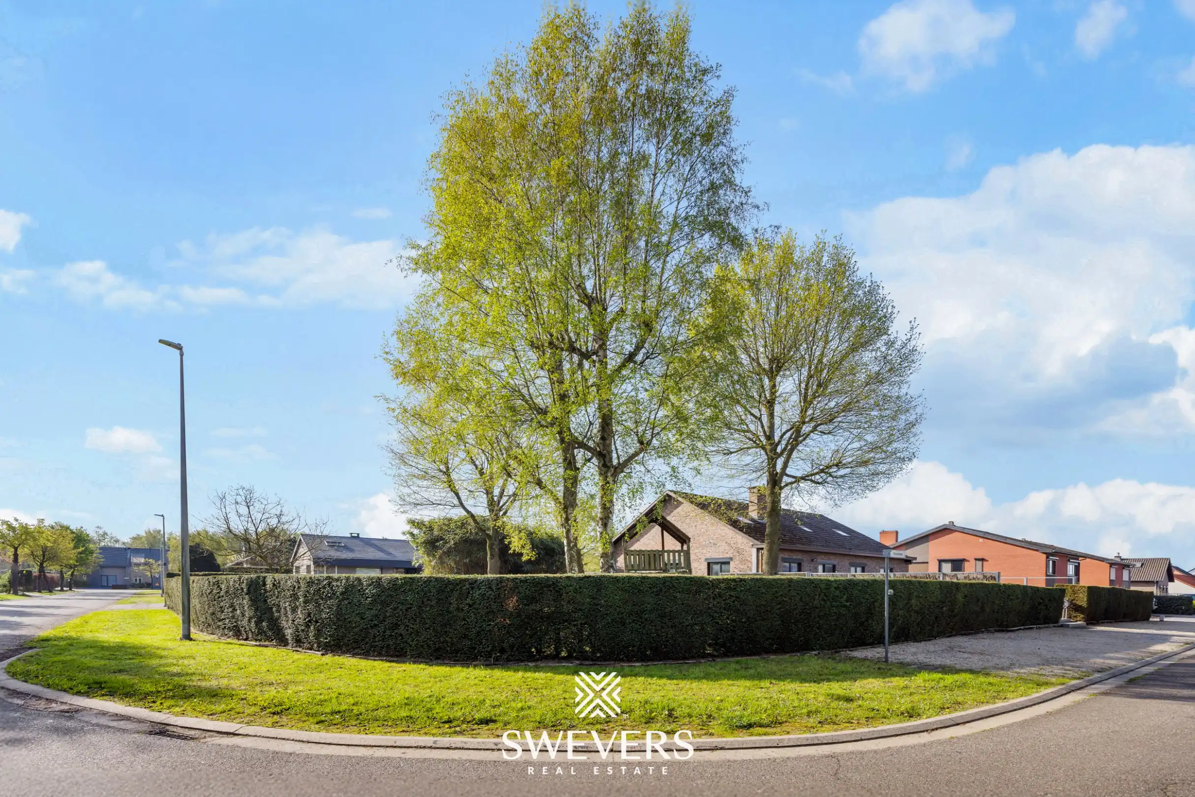 Ruime open bebouwing met 5 slaapkamers en grote tuin in Diepenbeek foto 42