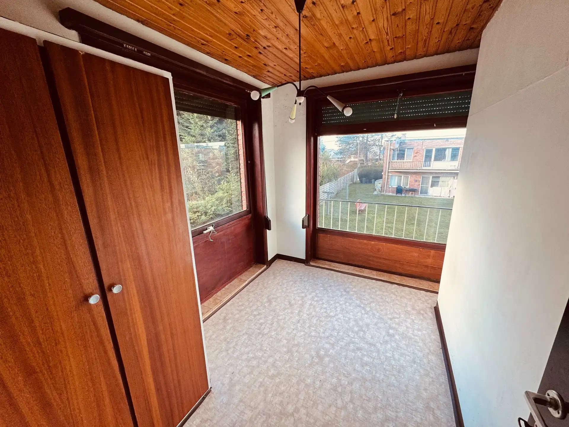 Te renoveren studio met 2 slaapkamers te koop in Vosseslag – De Haan. foto 7