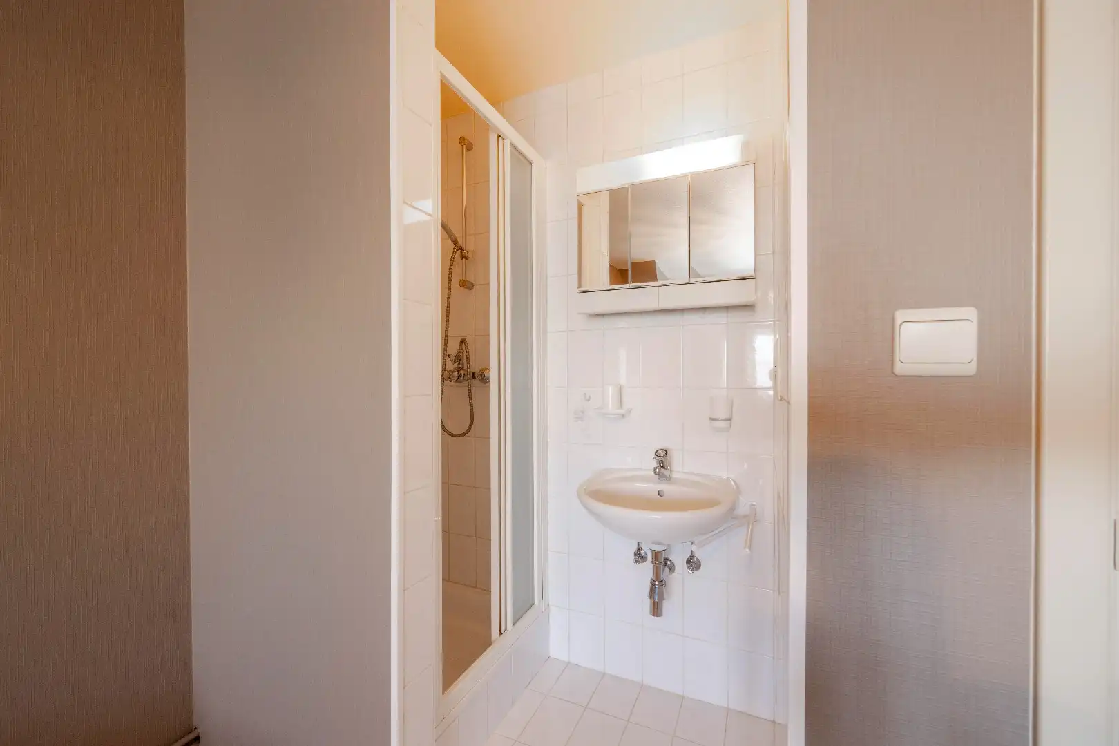 ZEER RUIME BEL ETAGE WONING MET GARAGE EN LOODS (100 m²) foto 18