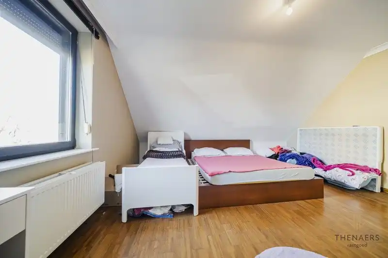 Ruime woning met tal van mogelijkheden op een strategische locatie in Sint-Truiden. foto 20