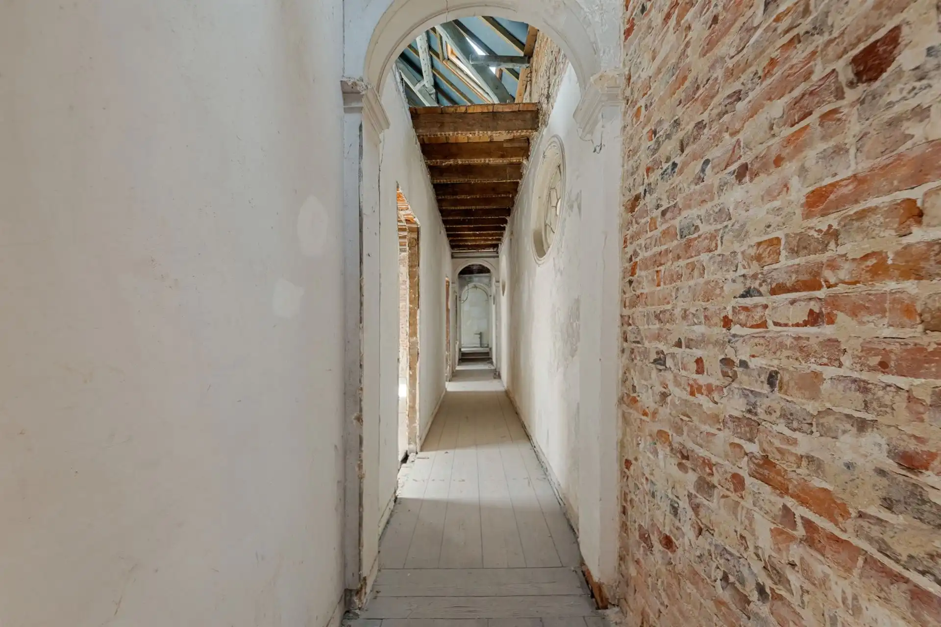 Statige herenwoning (1.000 m²) op de Markt in Ronse foto 9