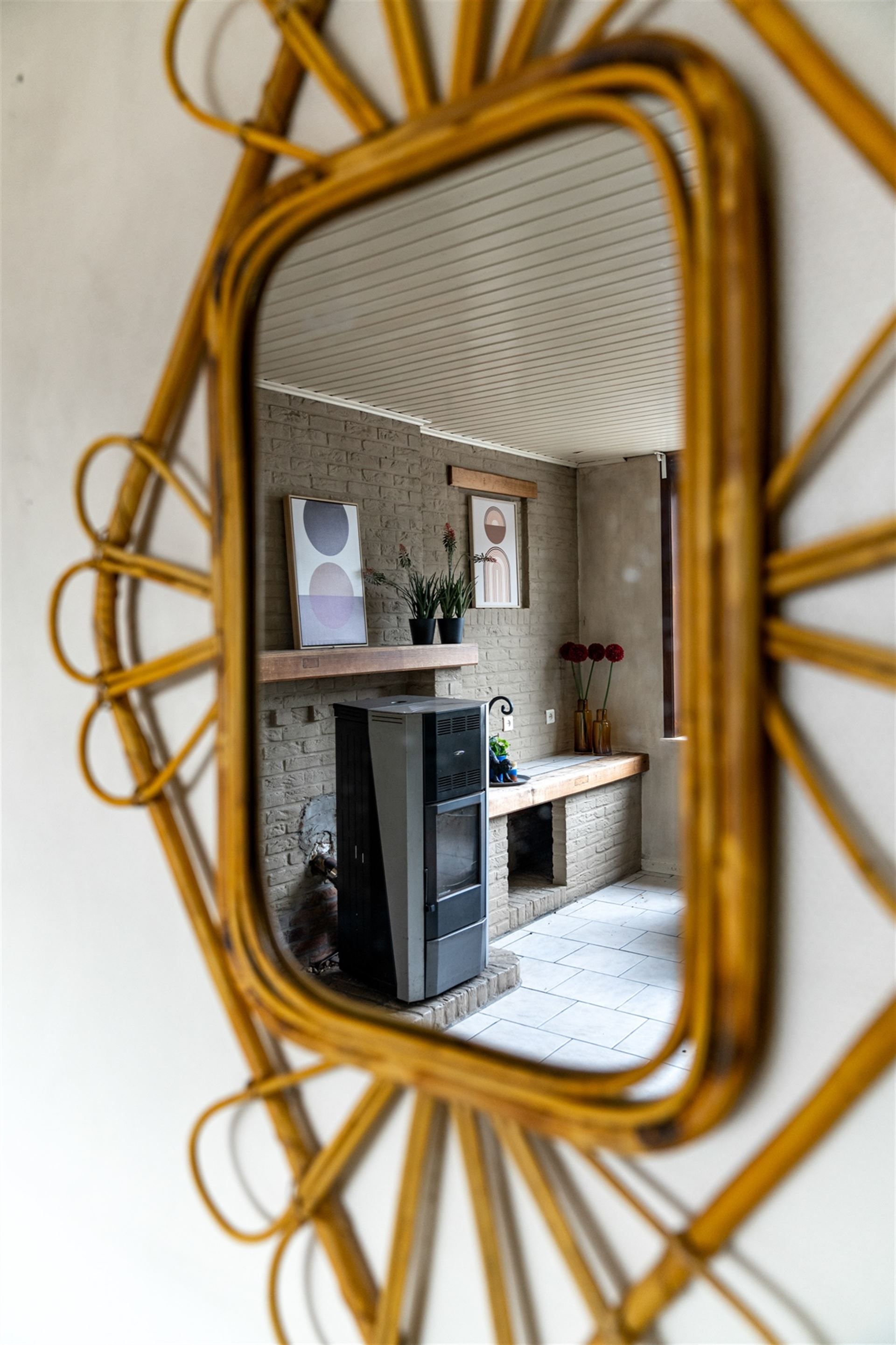 Renovatiewoning met tuin in groene omgeving. foto 11