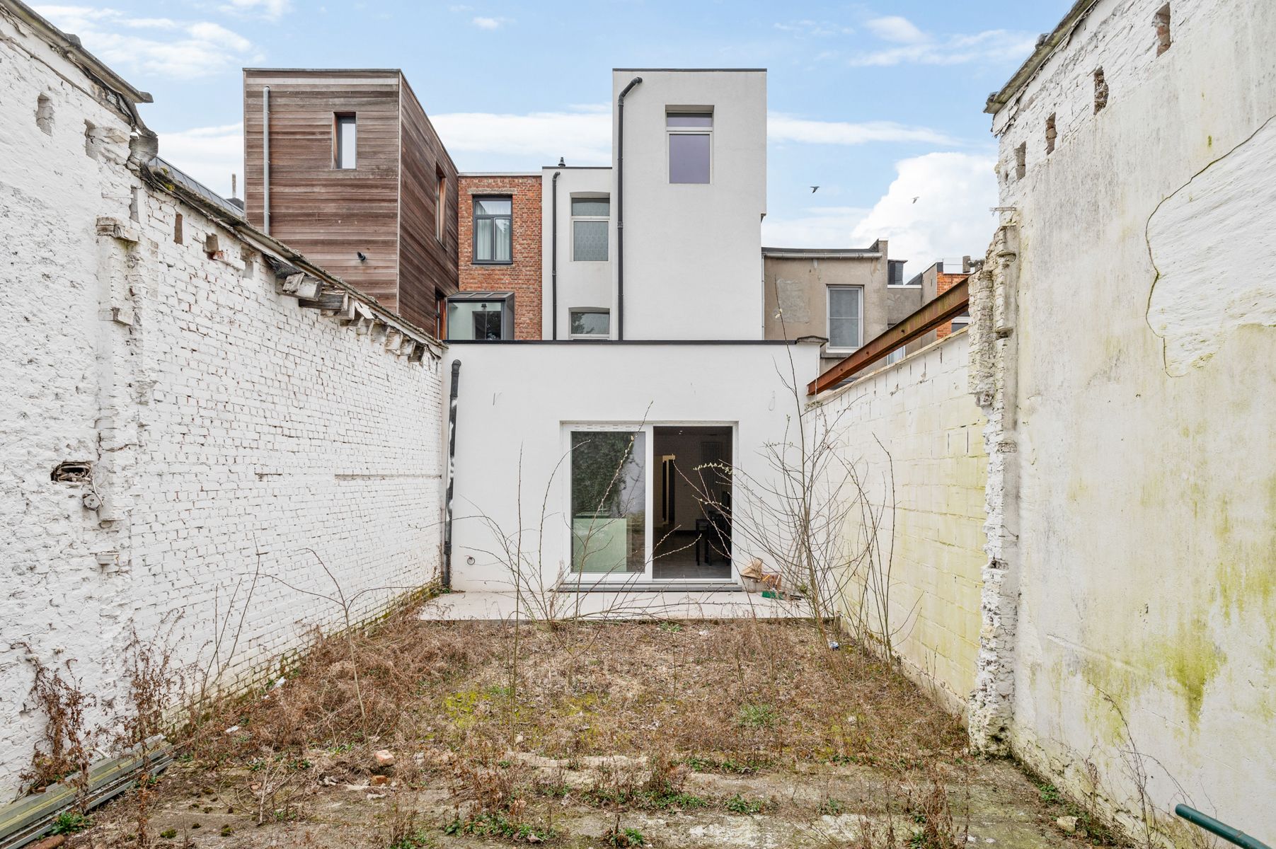 Luxe gerenoveerde woning met 4 slpk en garage foto 7