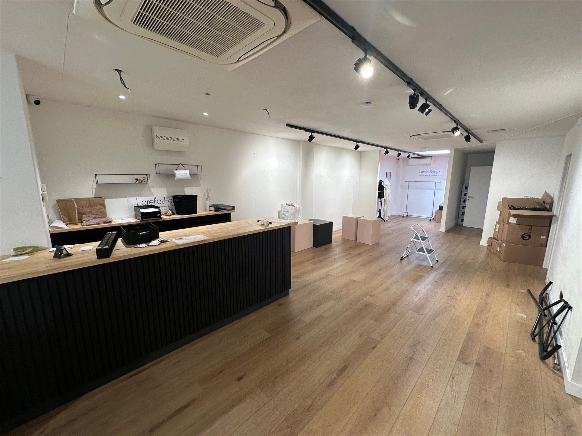 Handelsruimte of bureelruimte - 115 m² - in het centrum van Aalst foto 5