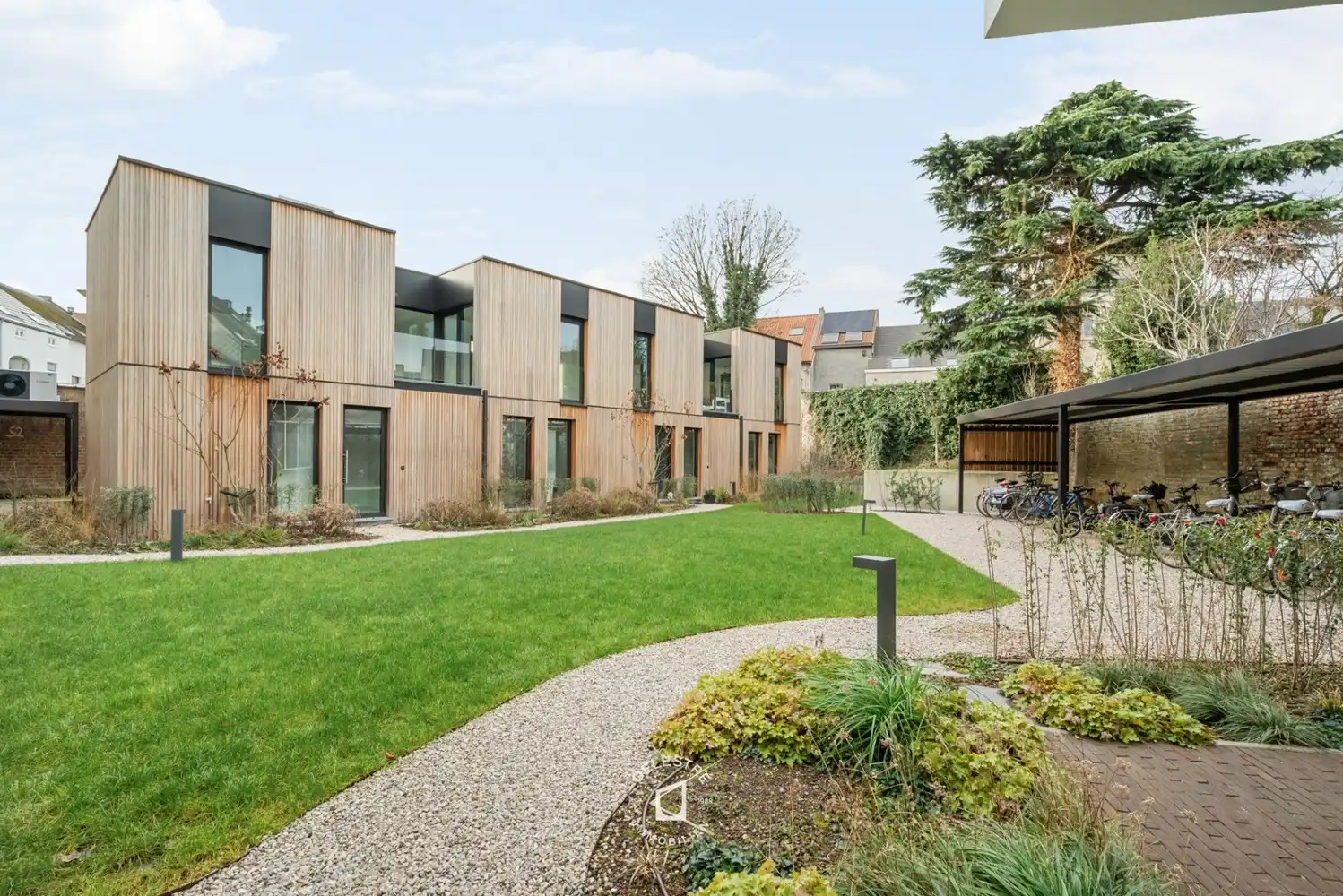 BEN APP. BOTANIKKEN HOF MET GROOT TERRAS, sterke investering op topligging foto 14