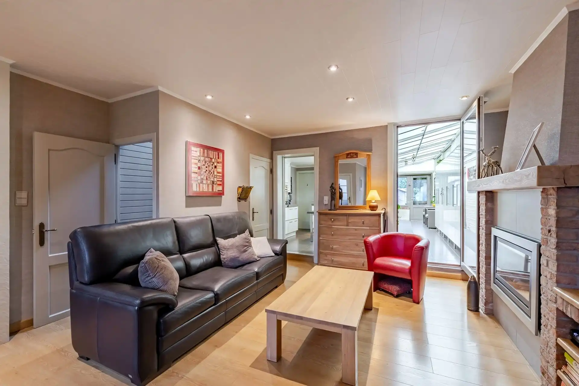 Instapklare woning met 2 slaapkamers en mooie tuin foto 4